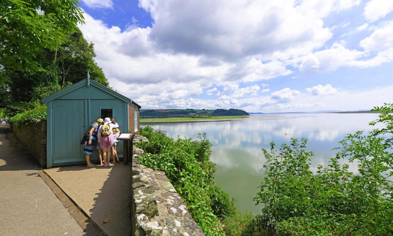 Rhif Un- Premium Cottage With Log Burner & Private Courtyard Laugharne Exterior photo